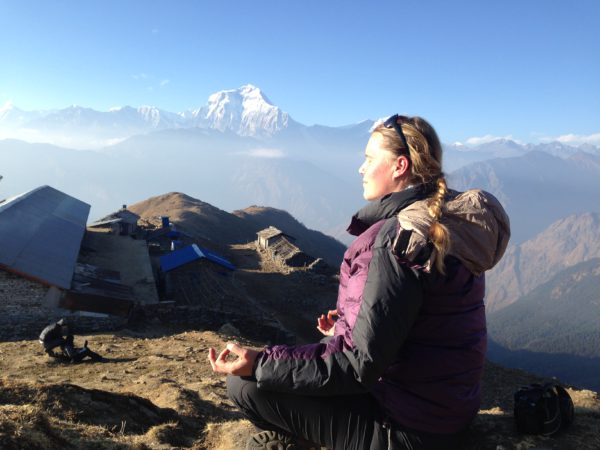 Meditieren im Annapurna Gebirge mit Katja